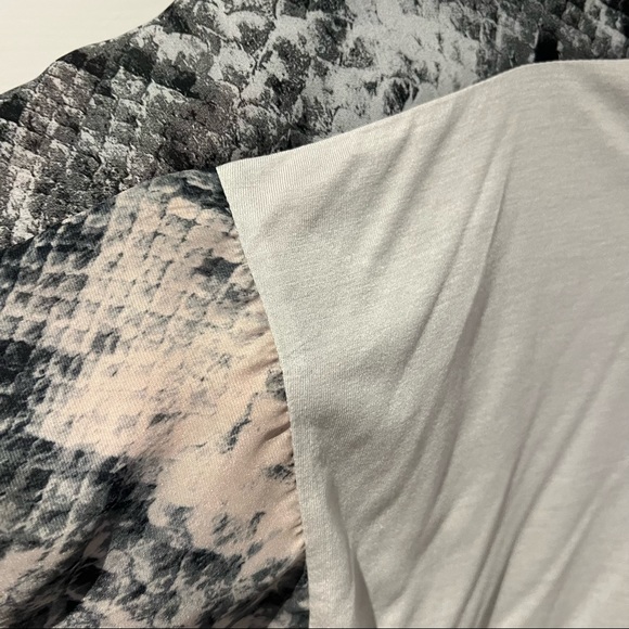 3/$30 NWT Zara Animal Print Kimono Style Top - Picture 5 of 8